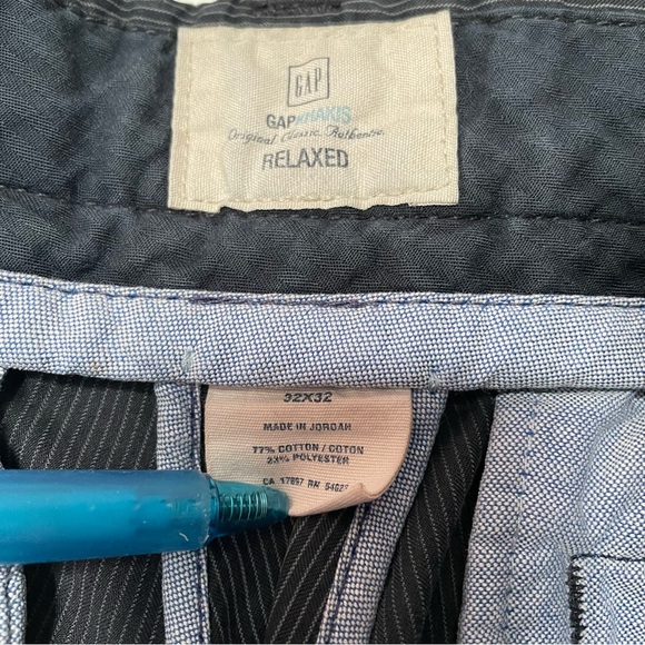 Men’s Khakis by GAP - Picture 5 of 7